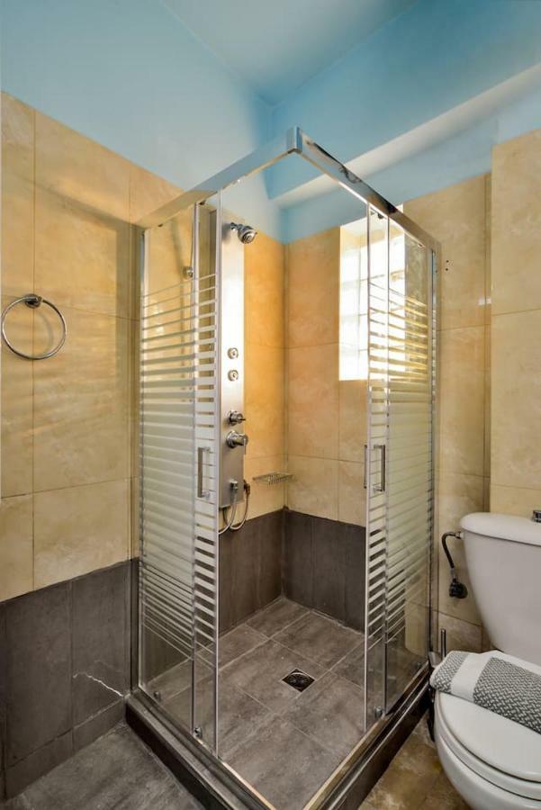 Ferienwohnung SEASIDE Old Venetian Harbour 1st Floor Chania  Exterior foto